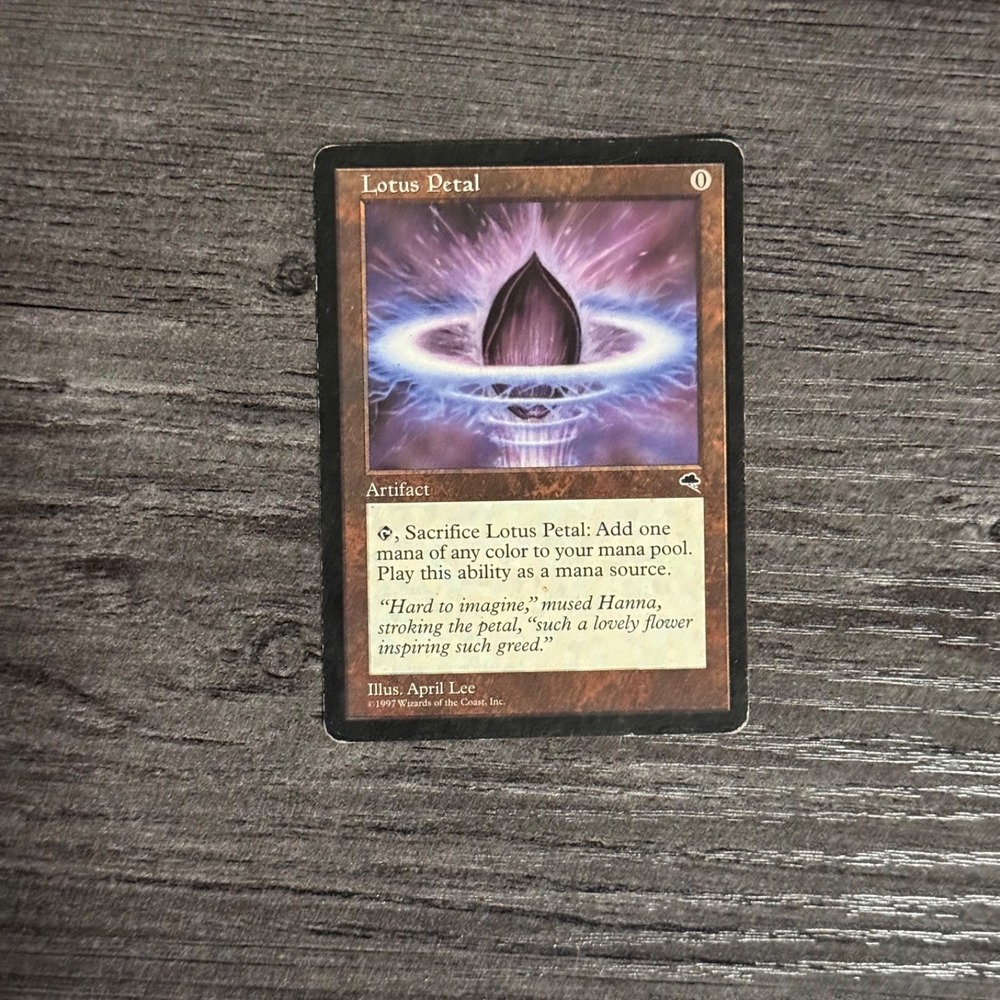 Magic The Gathering Card Lotus Petal Illus. April Lee Artifact Card signsofwear